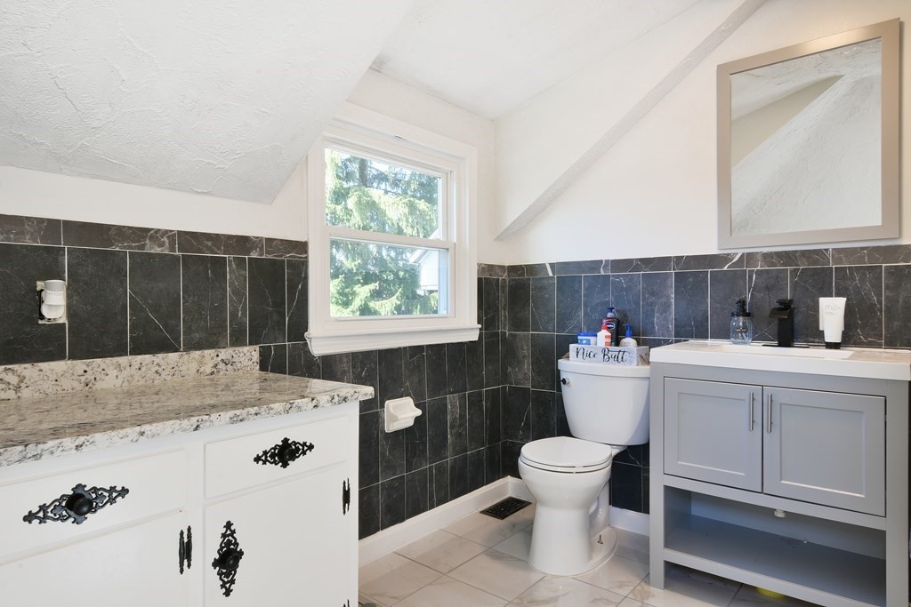 20 Valley View Lane Worcester, MA 01604 - Photo 32 of 38 Gallery Image 32