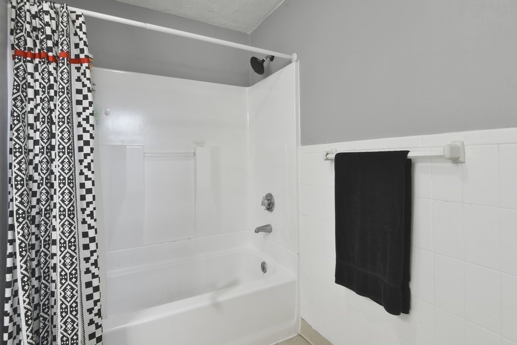 20 Valley View Lane Worcester, MA 01604 - Photo 35 of 38 Gallery Image 35