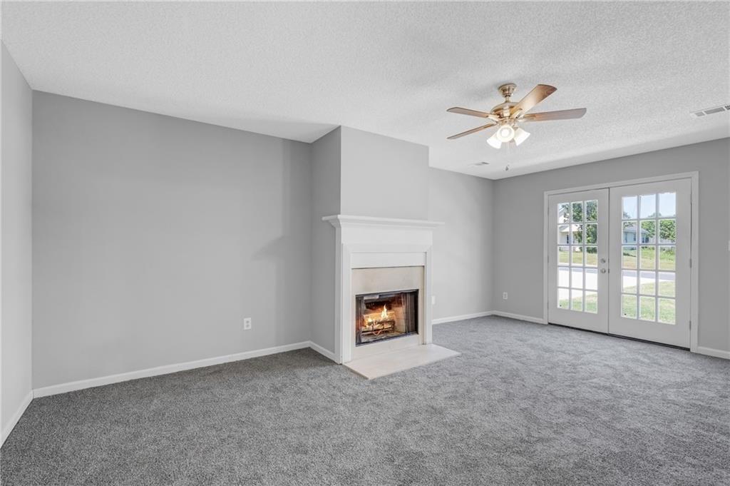 388 Royal Court Jackson, GA 30233 - Photo 4 of 28