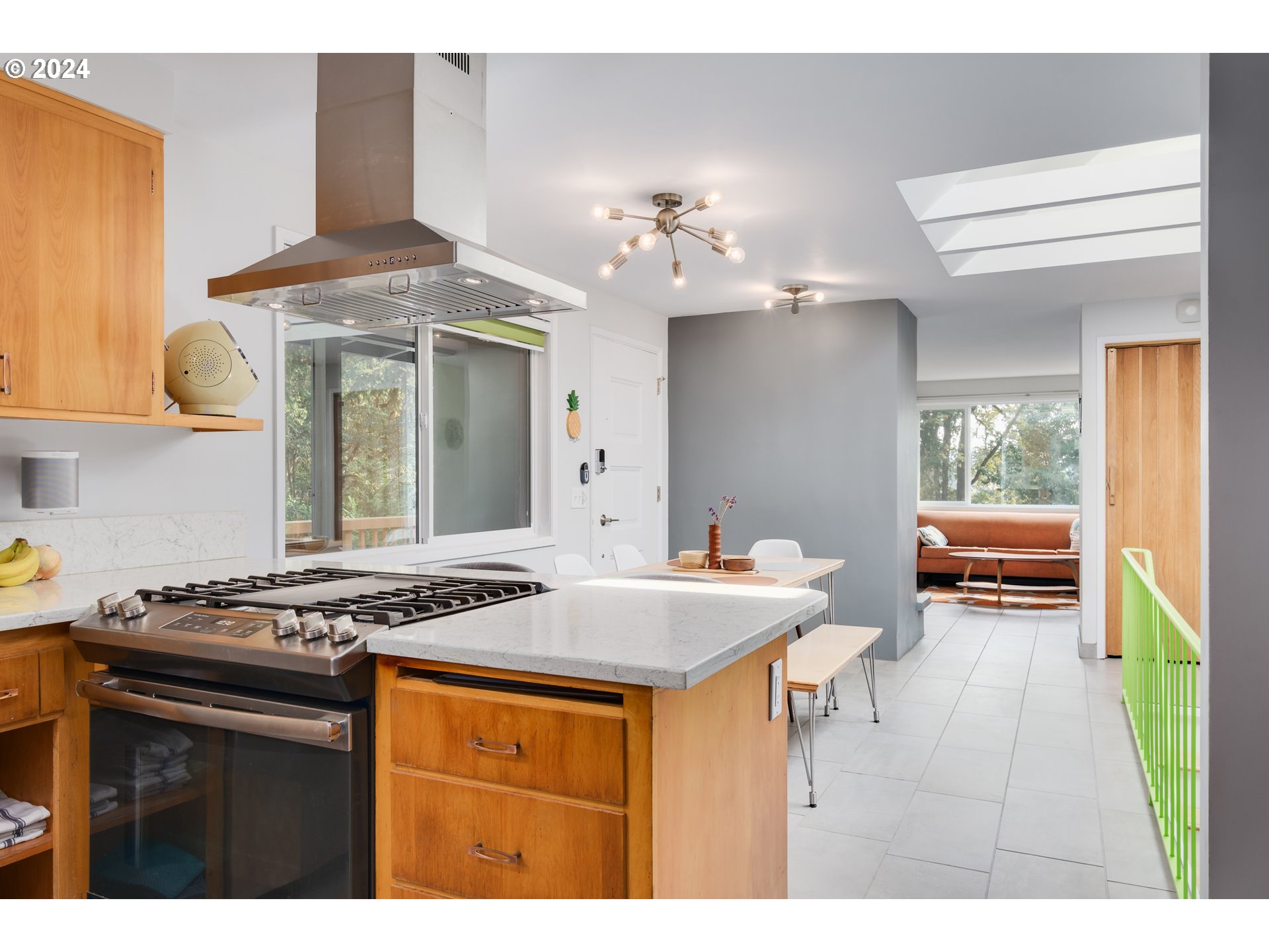 1935 Sylvan Street Eugene, OR 97403 - Photo 12 of 48