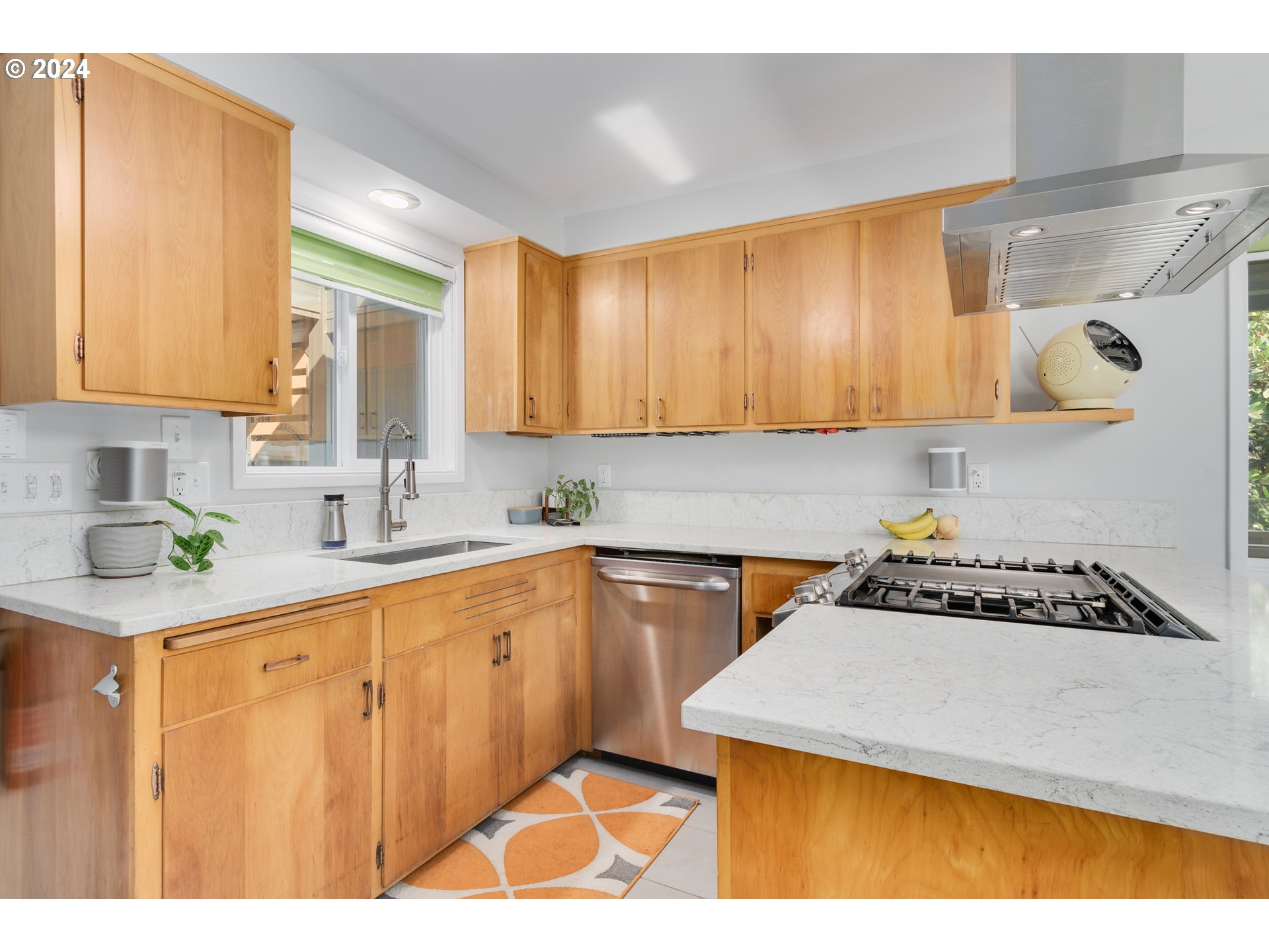 1935 Sylvan Street Eugene, OR 97403 - Photo 15 of 48