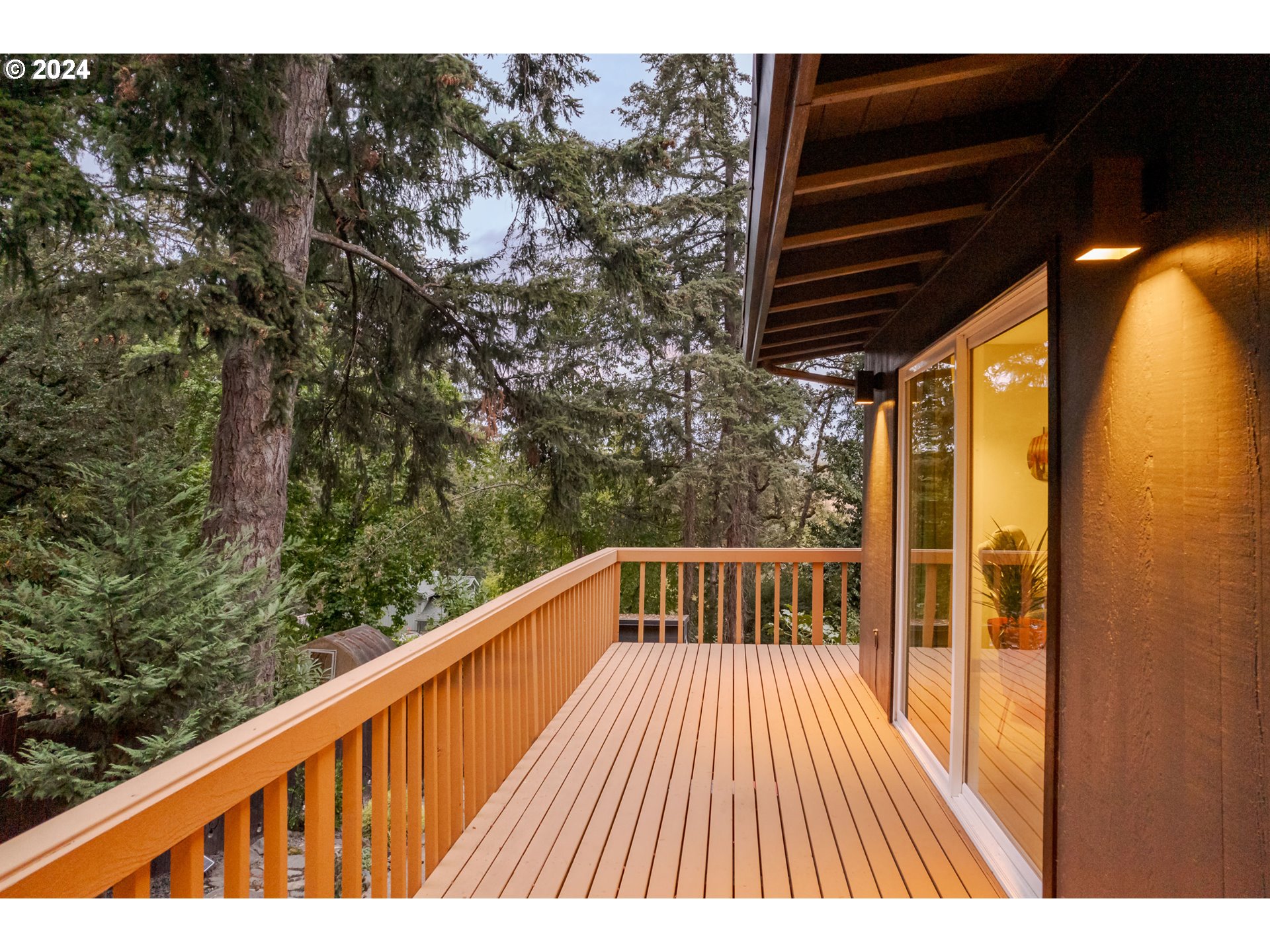 1935 Sylvan Street Eugene, OR 97403 - Photo 21 of 48