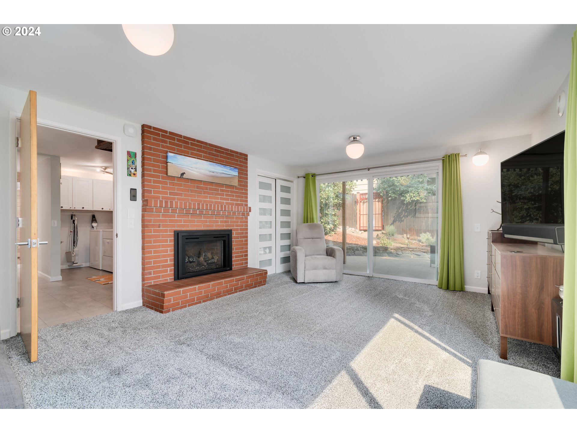 1935 Sylvan Street Eugene, OR 97403 - Photo 30 of 48