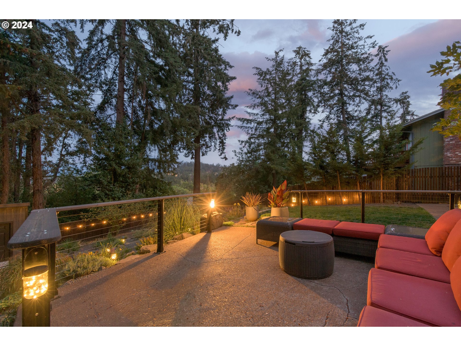 1935 Sylvan Street Eugene, OR 97403 - Photo 3 of 48