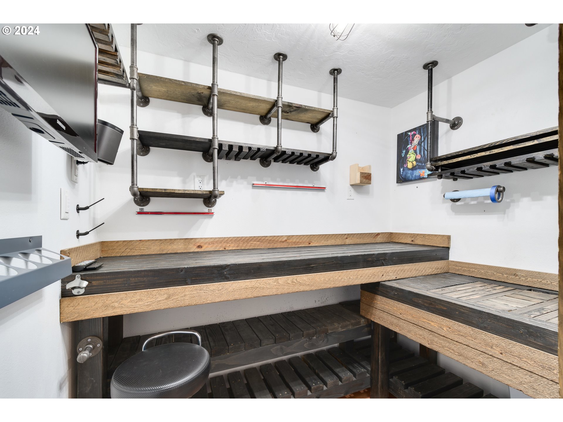 1935 Sylvan Street Eugene, OR 97403 - Photo 37 of 48