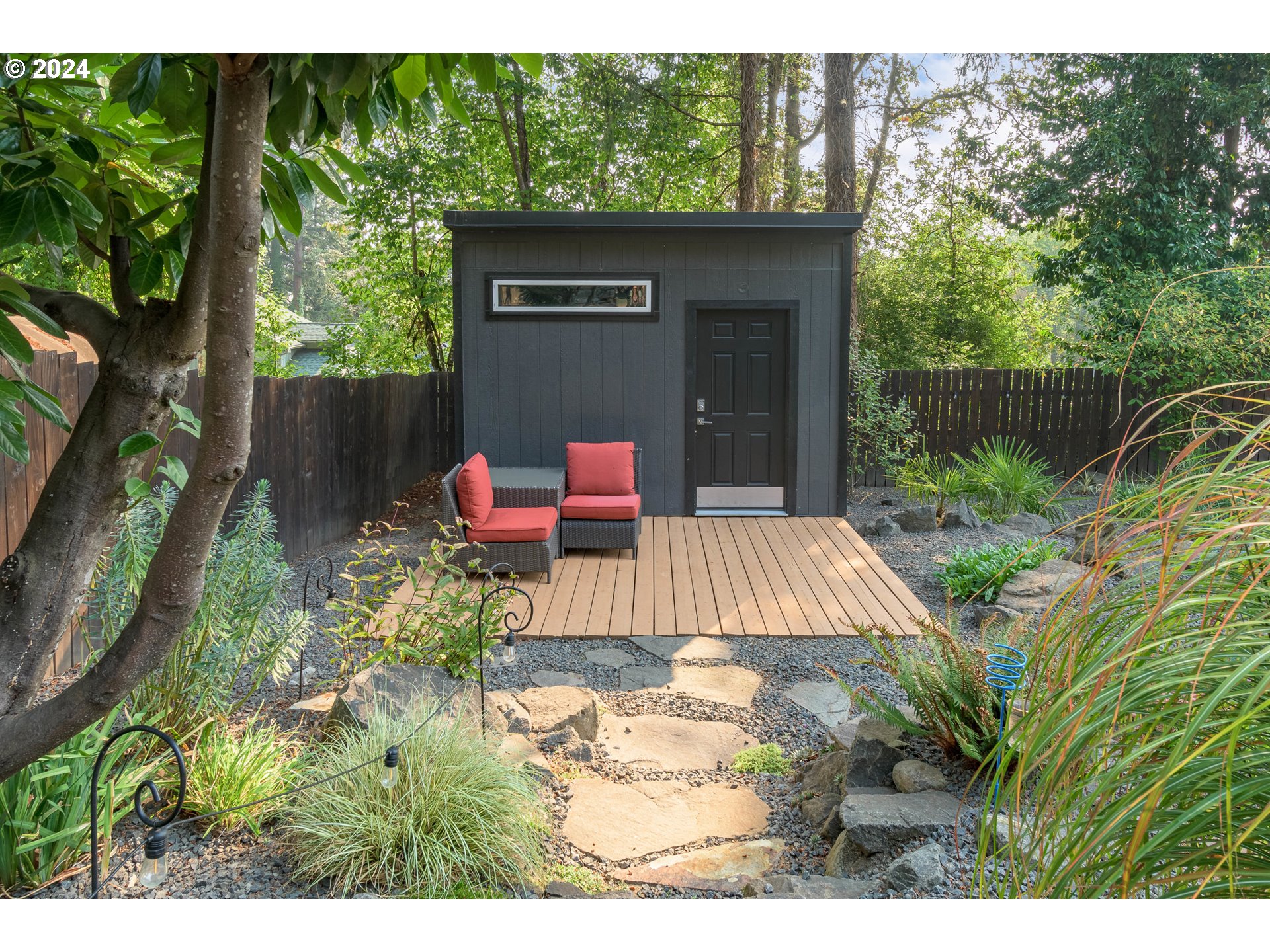 1935 Sylvan Street Eugene, OR 97403 - Photo 38 of 48