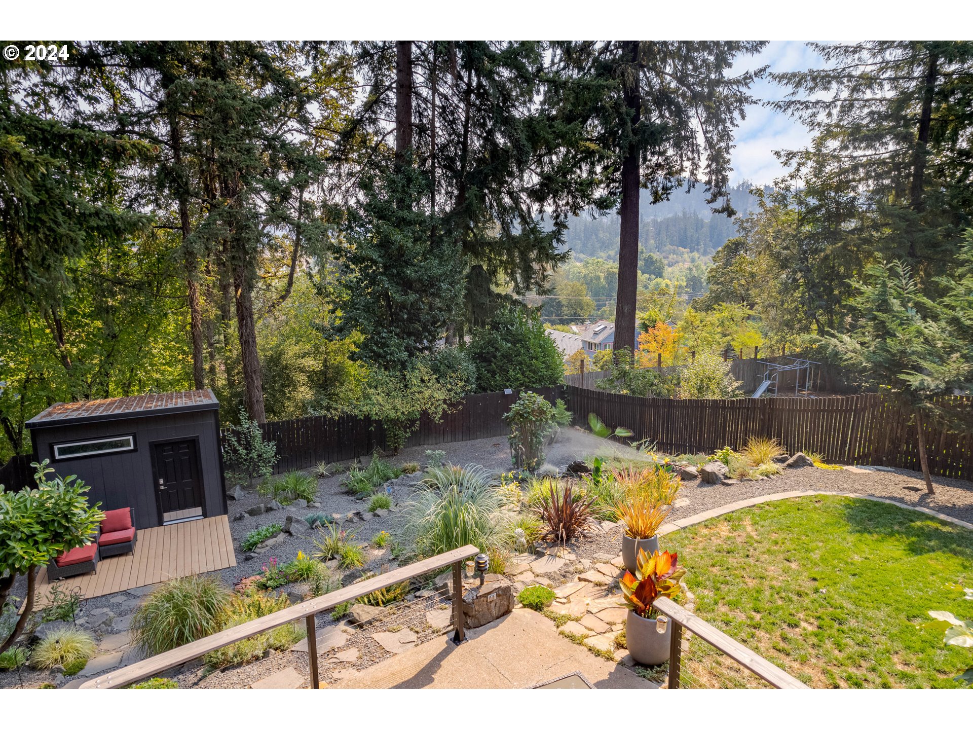 1935 Sylvan Street Eugene, OR 97403 - Photo 4 of 48