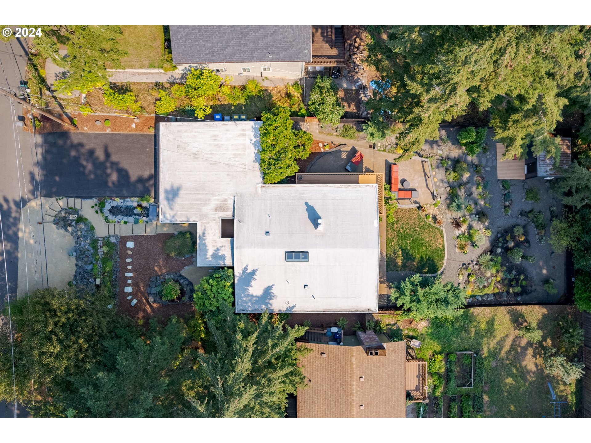 1935 Sylvan Street Eugene, OR 97403 - Photo 47 of 48