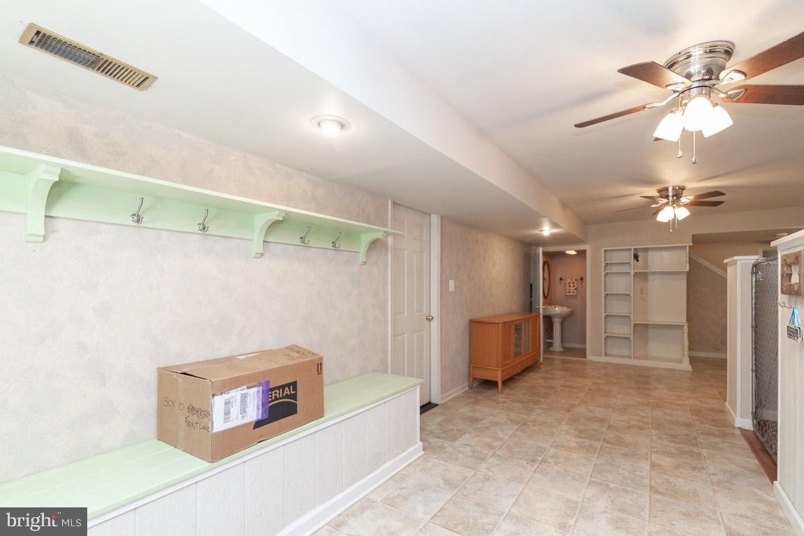 4361 High Ridge Road Haymarket, VA 20169 - Photo 38 of 51 Gallery Image 38
