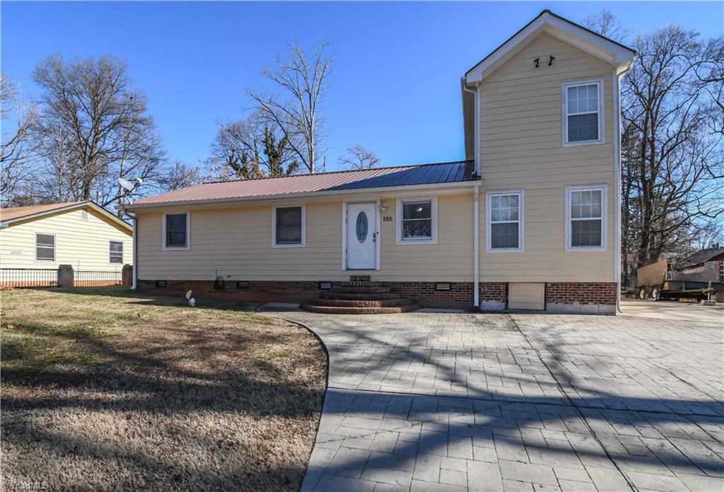 185 Spring Garden Circle High Point, NC 27260 - Photo 2 of 19 Gallery Image 2