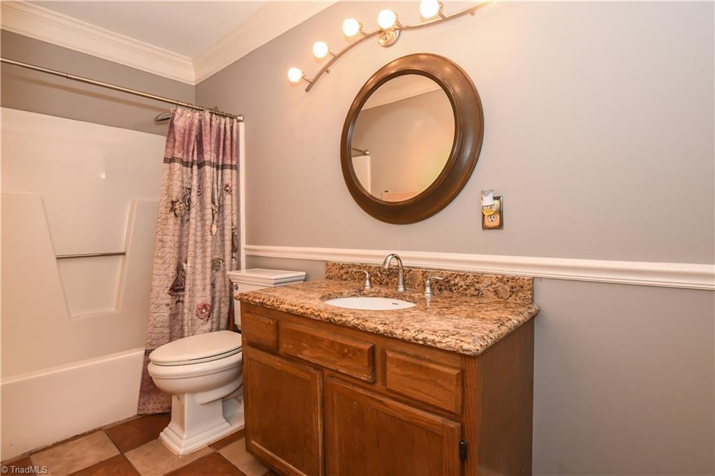 185 Spring Garden Circle High Point, NC 27260 - Photo 13 of 19 Gallery Image 13