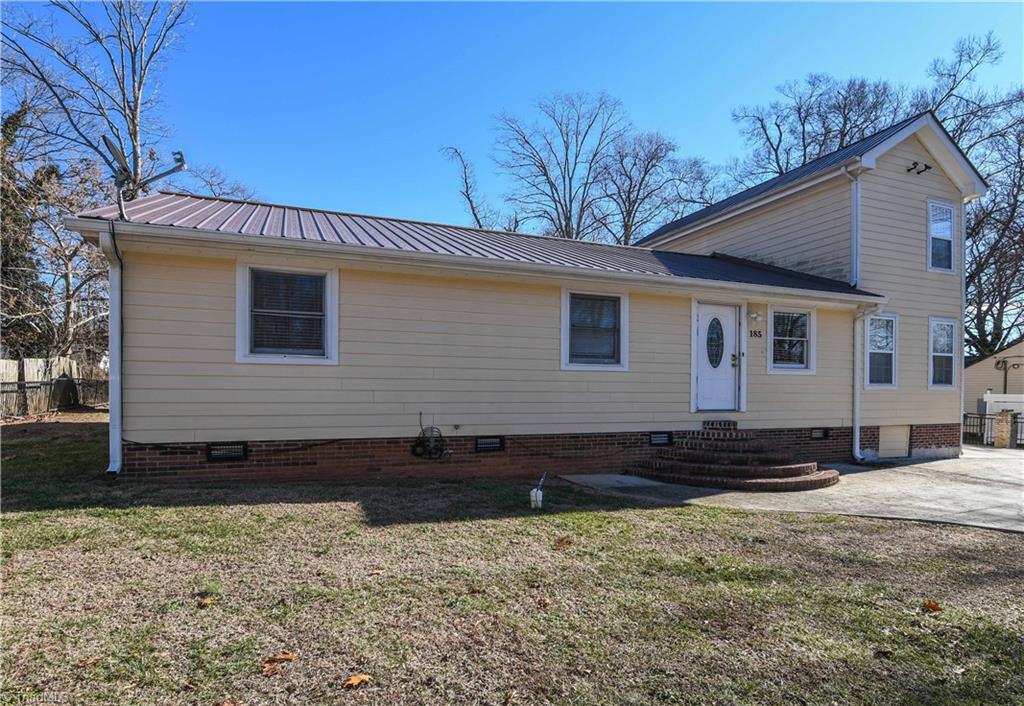 185 Spring Garden Circle High Point, NC 27260 - Photo 16 of 19 Gallery Image 16