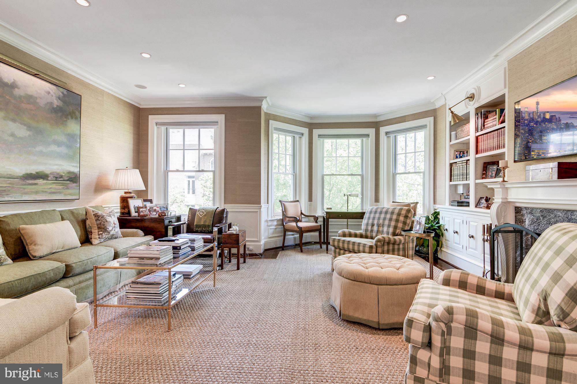1850 Kalorama Road Northwest, Unit A Washington, DC 20009 - Photo 3 of 35 Living Room