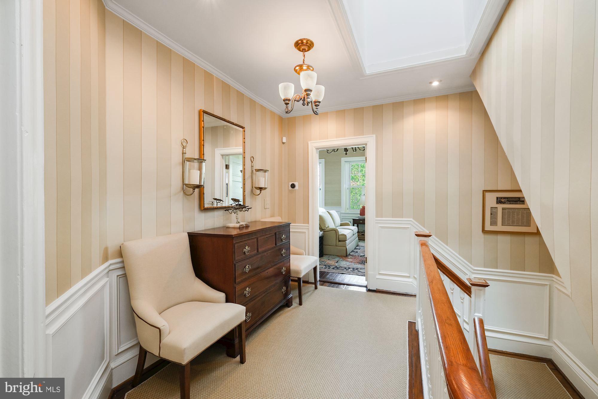 1850 Kalorama Road Northwest, Unit A Washington, DC 20009 - Photo 25 of 35 Upper Level Landing