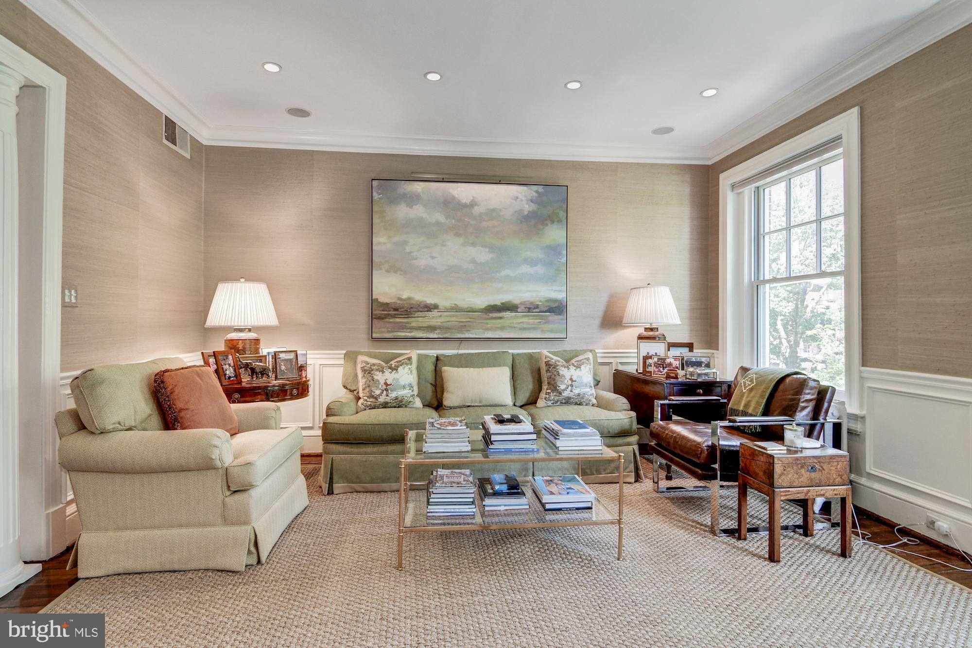 1850 Kalorama Road Northwest, Unit A Washington, DC 20009 - Photo 4 of 35 Living Room