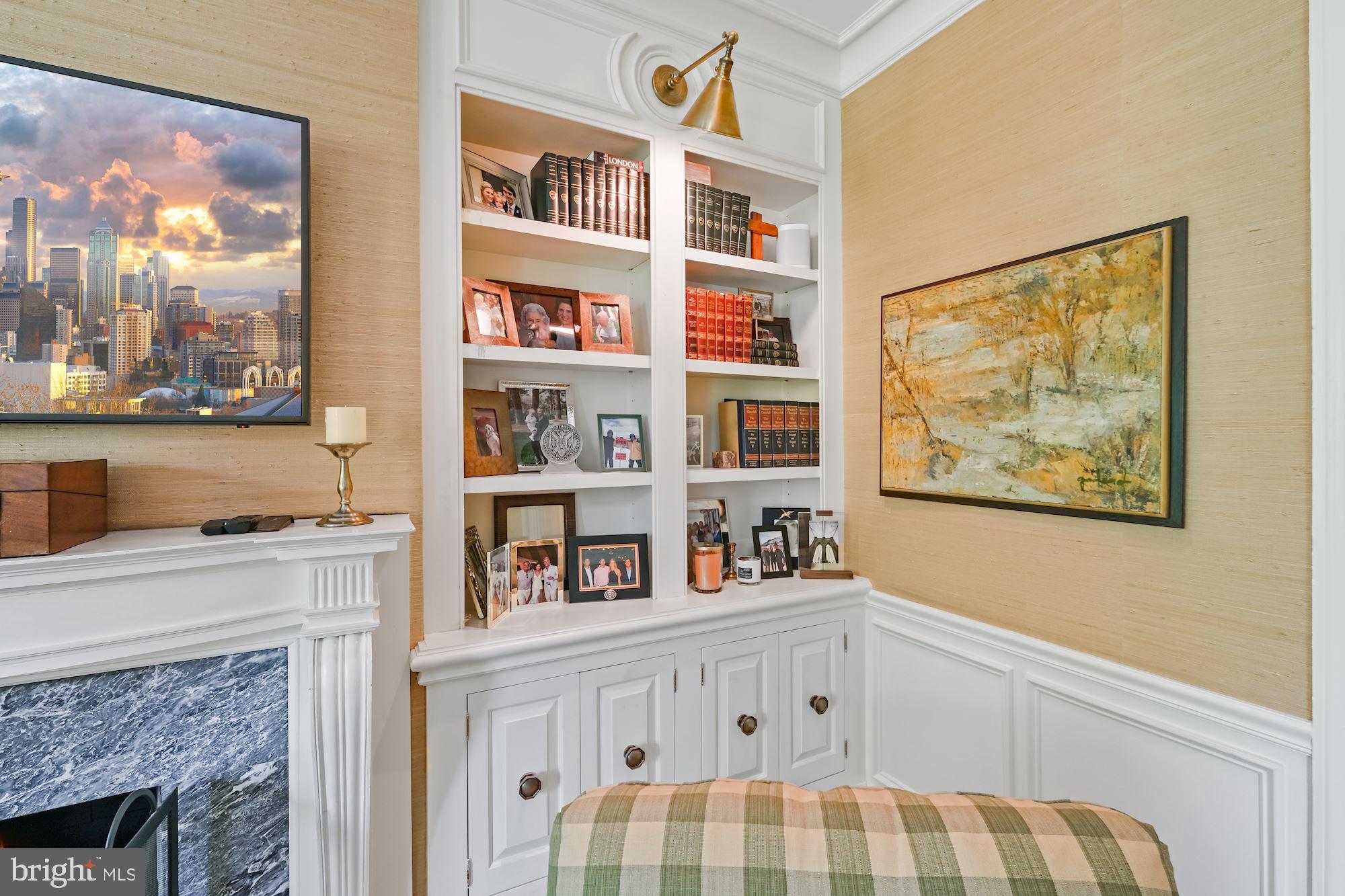 1850 Kalorama Road Northwest, Unit A Washington, DC 20009 - Photo 6 of 35 Built-ins