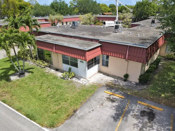 a view of house with outdoor space