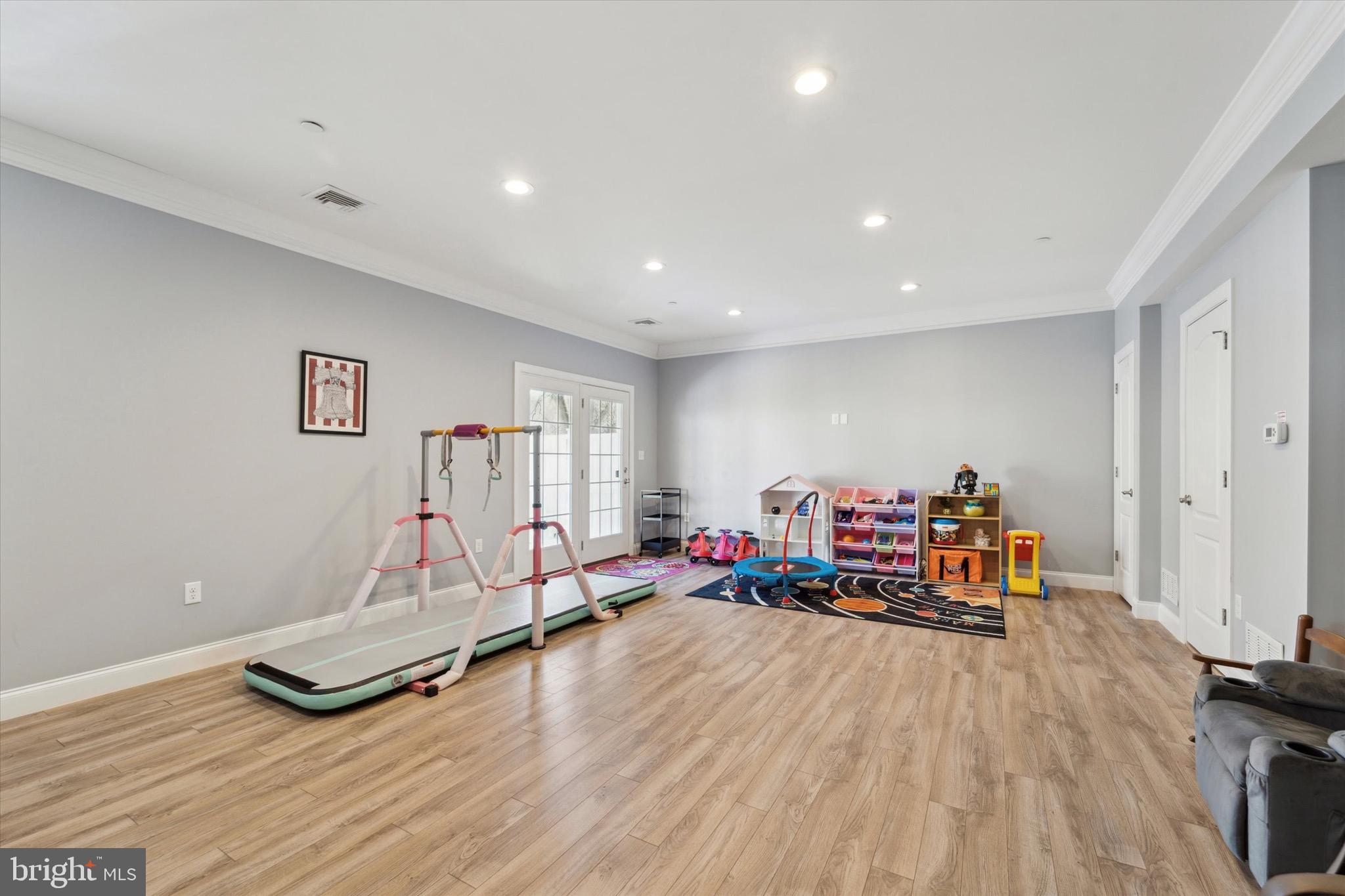 311 Corvus Circle Springfield, PA 19064 - Photo 35 of 51 a view of a room with gym equipment