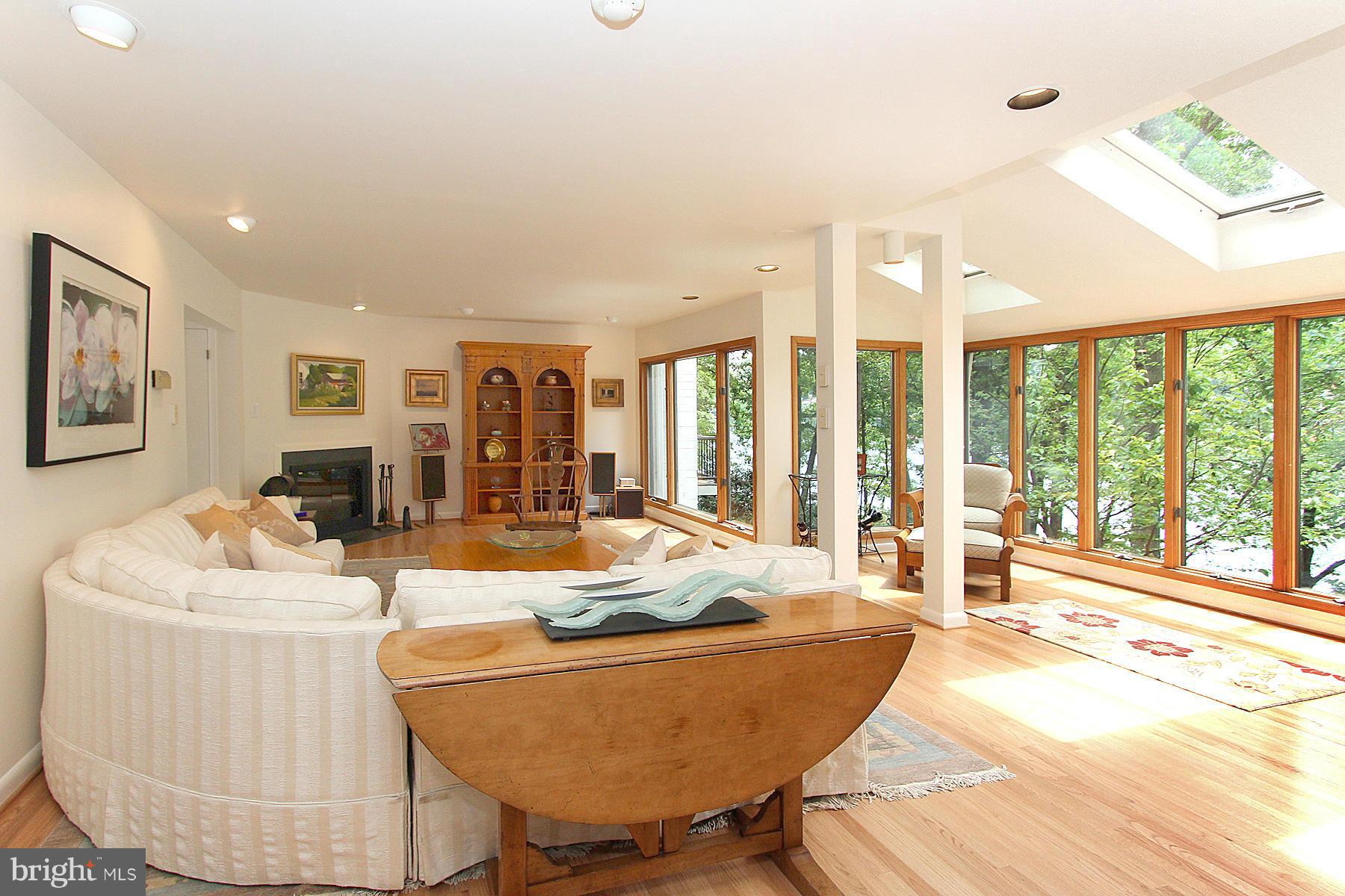 1600 Waters Edge Lane Reston, VA 20190 - Photo 8 of 30 Great Room