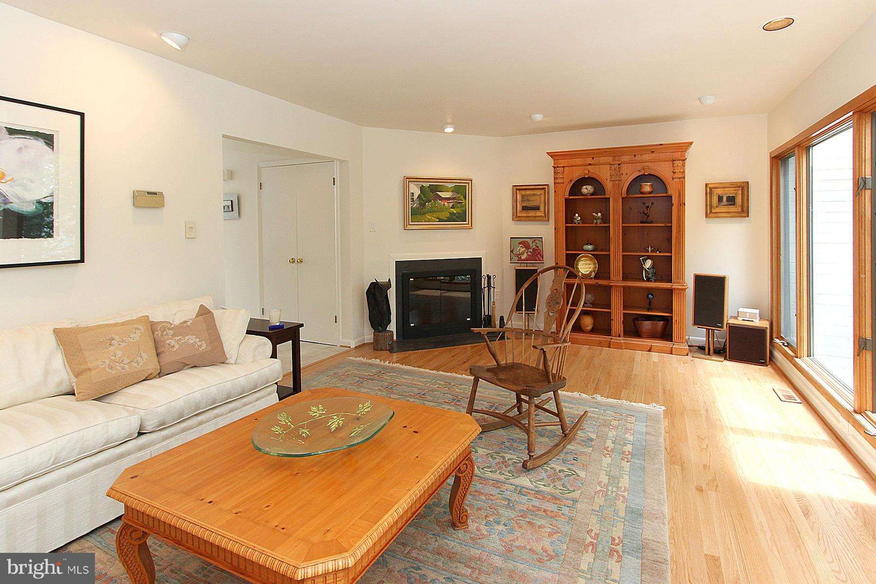 1600 Waters Edge Lane Reston, VA 20190 - Photo 9 of 30 Great Room with Fireplace