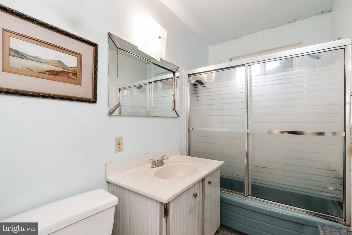 8628 Cromwell Drive Springfield, VA 22151 - Photo 13 of 30 Gallery Image 13