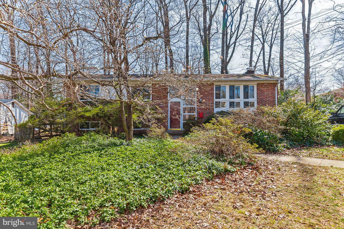8628 Cromwell Drive Springfield, VA 22151 - Photo 2 of 30 Gallery Image 2