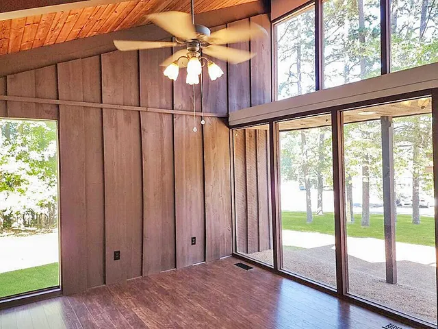 a view of a interior of the house