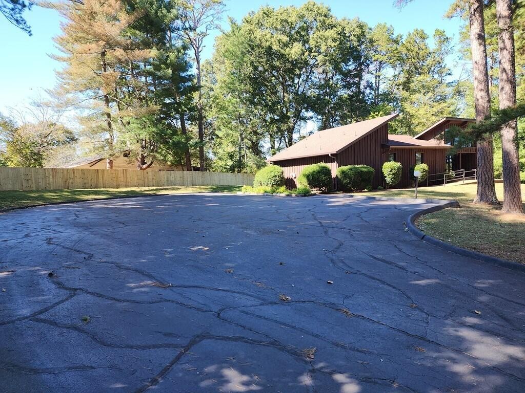 395 River Road Decatur, TN 37322 - Photo 10 of 11 a view of a house with a yard