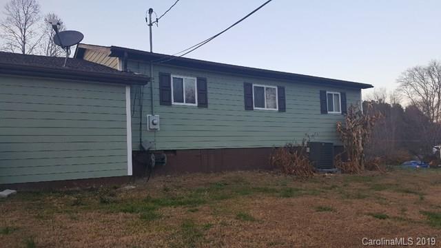 1966 Airport Road Marion, NC 28752 - Photo 3 of 11 Gallery Image 3