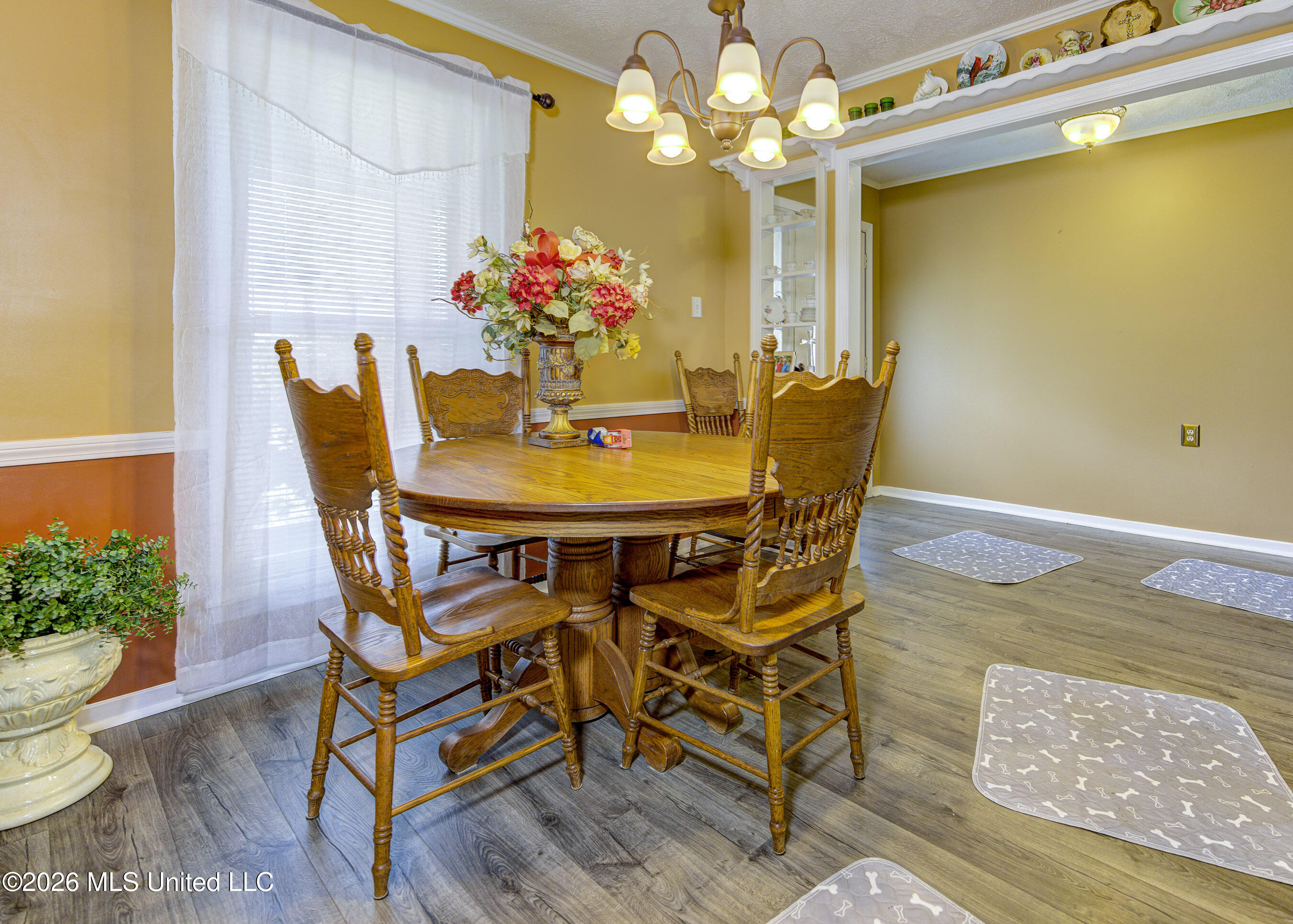 444 Ridgewood Street, Unit 444 Vicksburg, MS 39180 - Photo 7 of 25 Dining Room 2