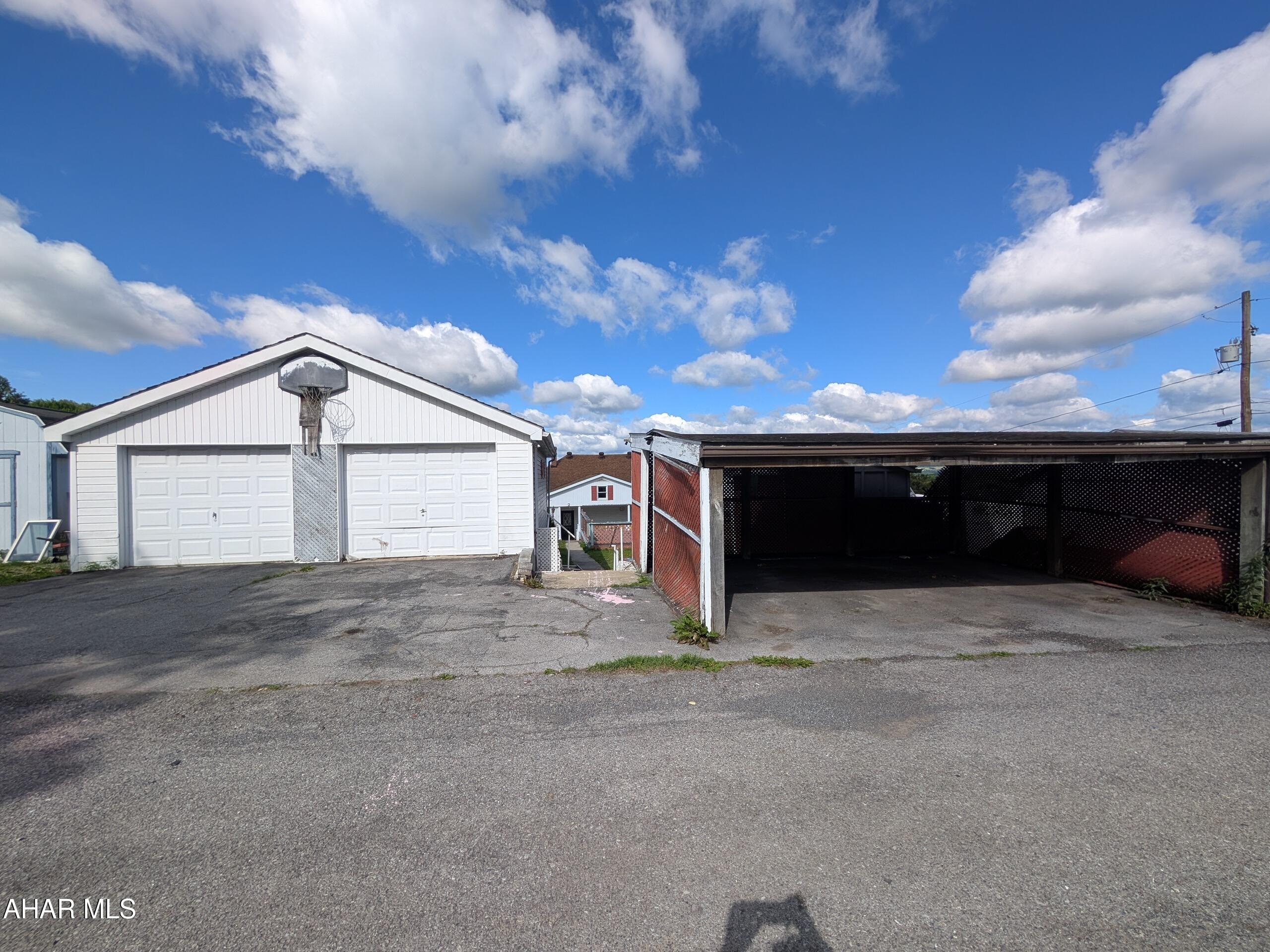 1603 Springhill Road Portage, PA 15946 - Photo 8 of 31