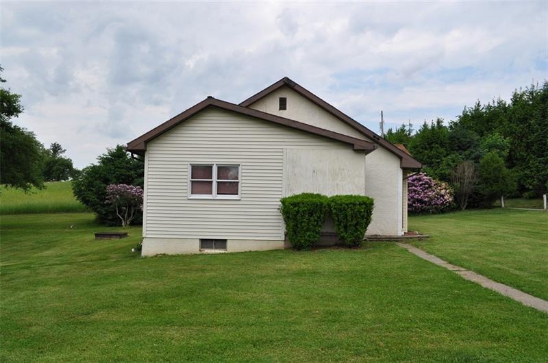 1615 Weigand Road Vandergrift, PA 15690 - Photo 3 of 17