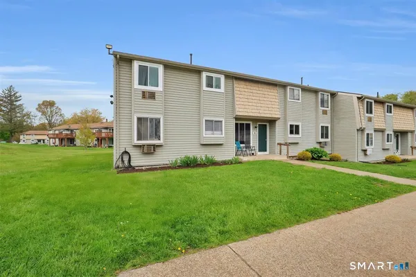 $218,000 | 43 Carillon Drive, Unit A, Rocky Hill, CT 06067