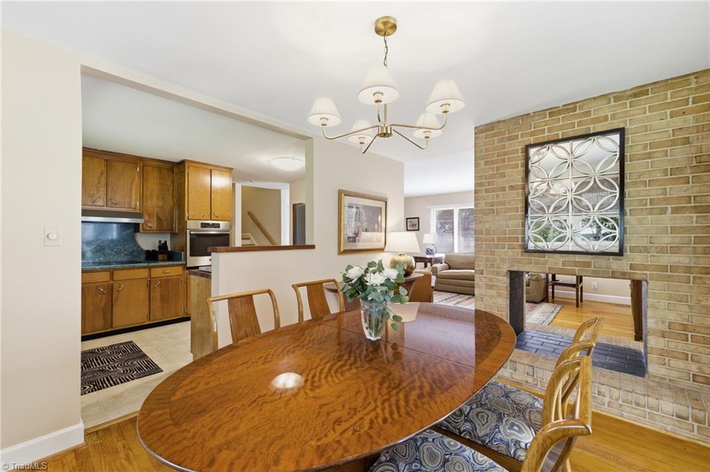 205 Frederick Road Greensboro, NC 27455 - Photo 15 of 49 dining area