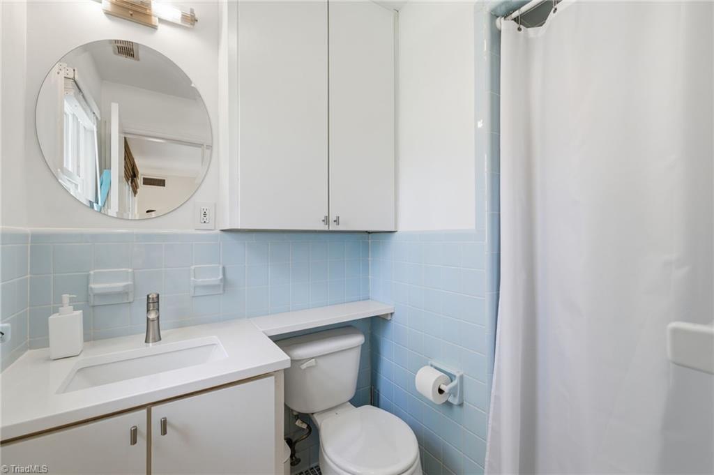 205 Frederick Road Greensboro, NC 27455 - Photo 25 of 49 ensuite bath