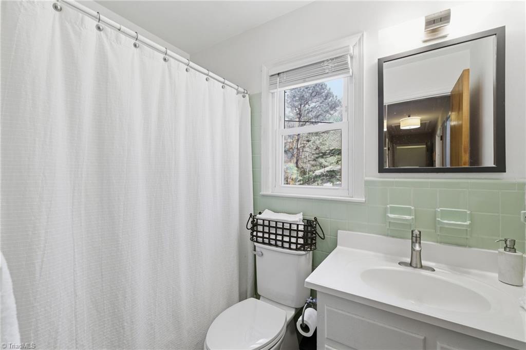 205 Frederick Road Greensboro, NC 27455 - Photo 29 of 49 hallway bathroom