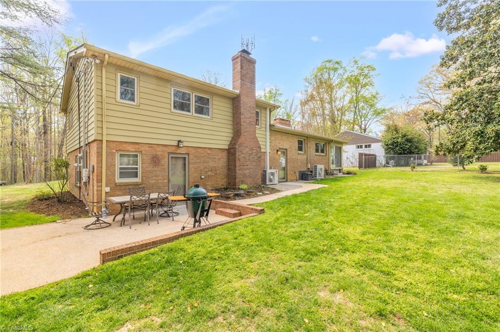 205 Frederick Road Greensboro, NC 27455 - Photo 38 of 49