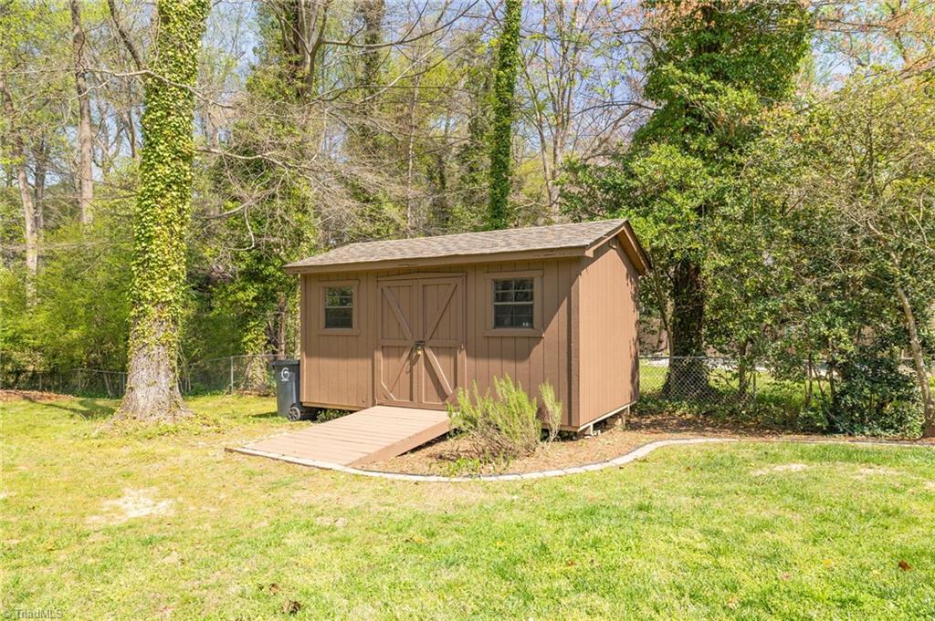 205 Frederick Road Greensboro, NC 27455 - Photo 43 of 49