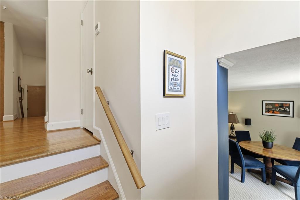 205 Frederick Road Greensboro, NC 27455 - Photo 9 of 49 entry way-