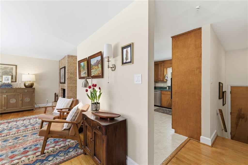 205 Frederick Road Greensboro, NC 27455 - Photo 10 of 49