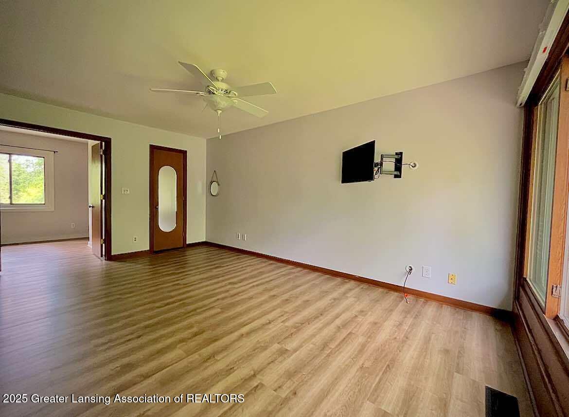 310 Piper Road Haslett, MI 48840 - Photo 30 of 45 Primary bed2