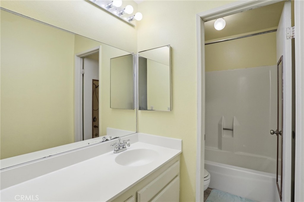 1252 North Citrus Avenue, Unit 2 Covina, CA 91722 - Photo 22 of 34