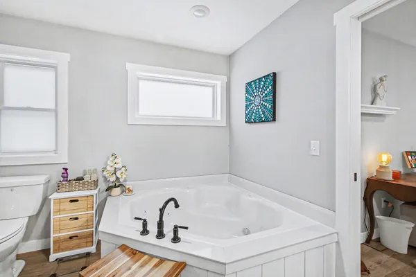 $559,900 | 19200 Glendale Circle, Spring Lake, MI 49456