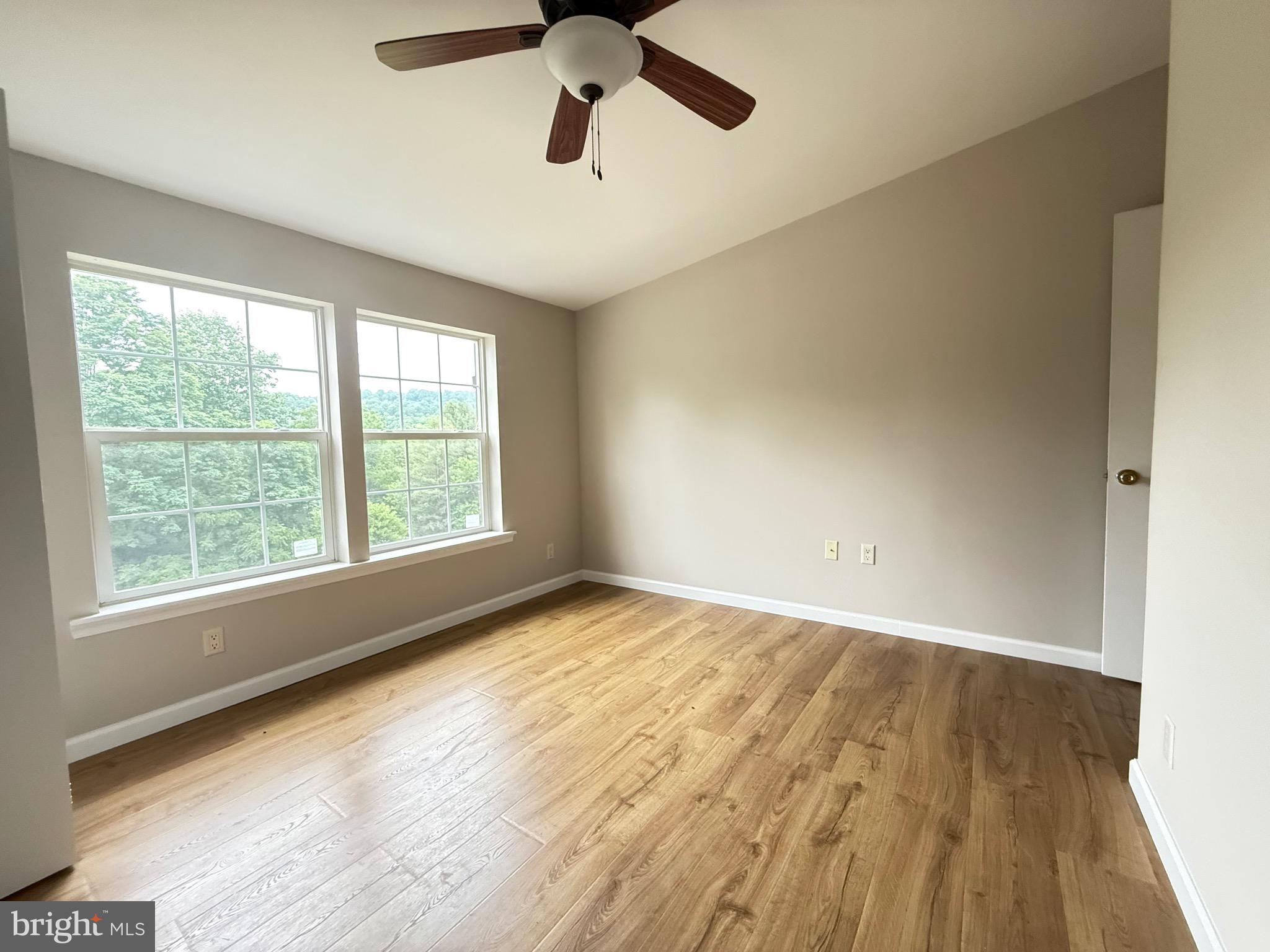 4888 Vera Cruz Road Emmaus, PA 18049 - Photo 20 of 29 bed 3