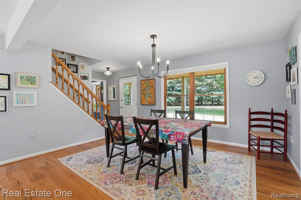 1765 Rowe Road Milford, MI 48380 - Photo 9 of 61