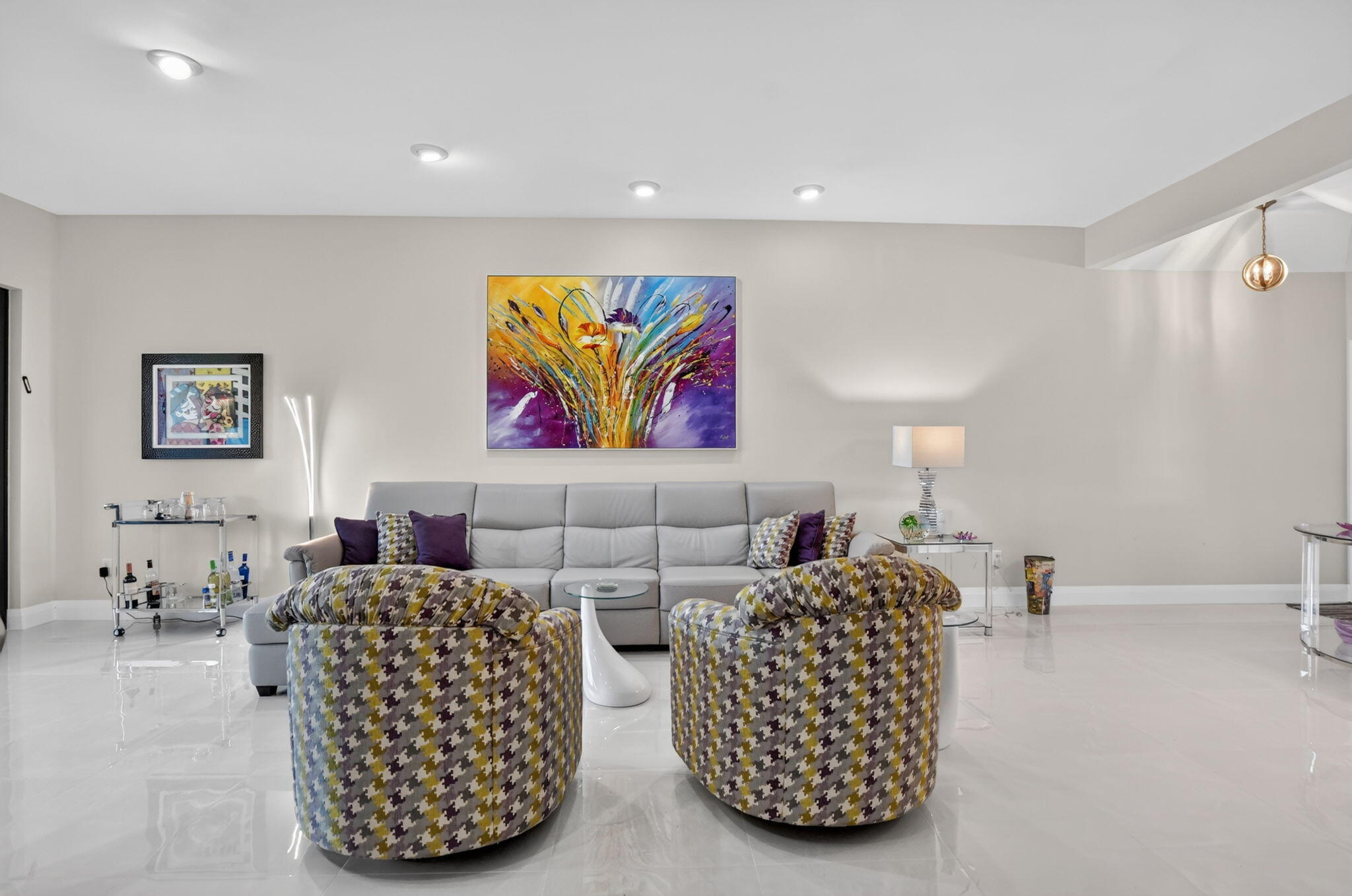 7535 La Paz Boulevard, Unit 306 Boca Raton, FL 33433 - Photo 5 of 37 living room