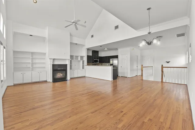 $2,850 | 5343 Kiam Street, Houston, TX 77007