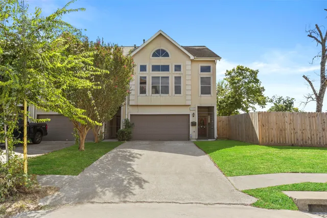 $2,850 | 5343 Kiam Street, Houston, TX 77007