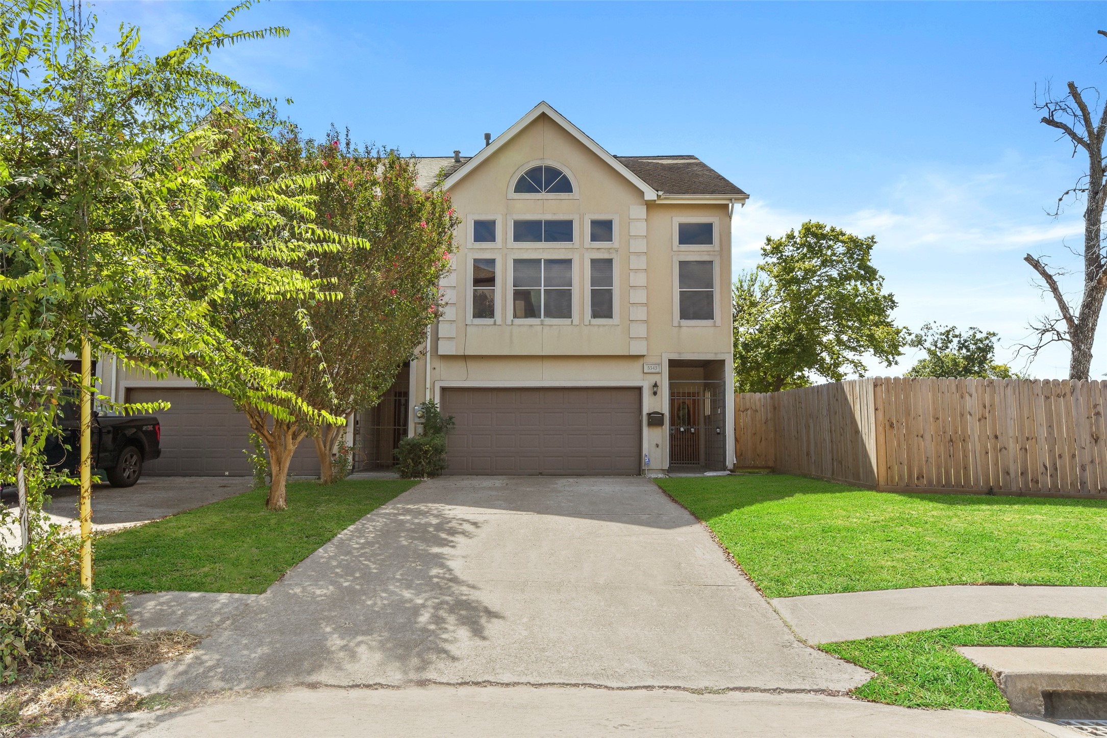 5343 Kiam Street Houston, TX 77007 - Photo 2 of 34