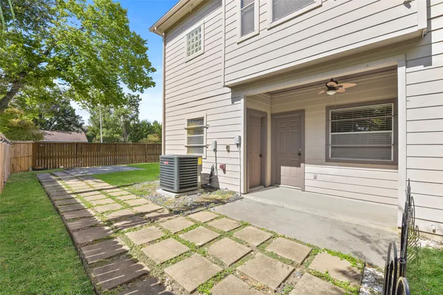 $2,850 | 5343 Kiam Street, Houston, TX 77007